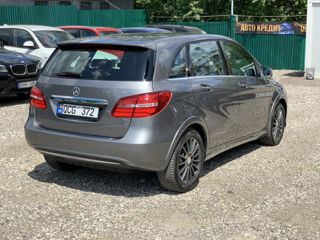 Mercedes B-Class foto 3