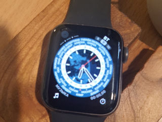 Смарт часы Apple watch 5 40 mm б/у foto 3