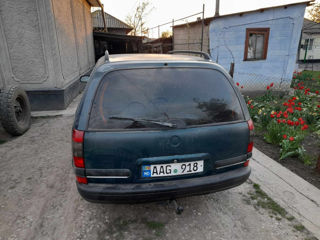 Opel Omega foto 3