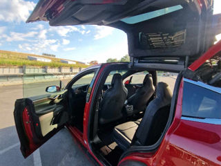 Tesla Model X foto 8