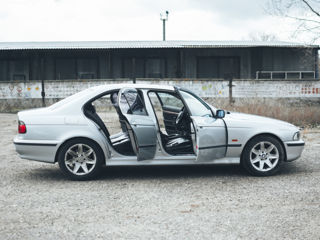 BMW 5 Series foto 5