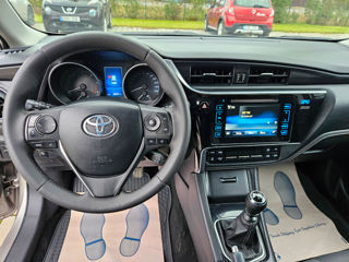 Toyota Auris foto 8