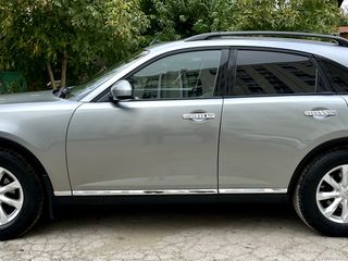 Infiniti FX foto 4