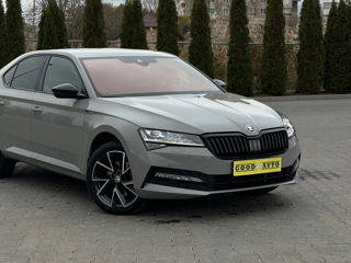 Skoda Superb foto 2