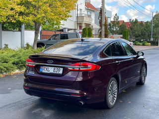 Ford Fusion foto 4