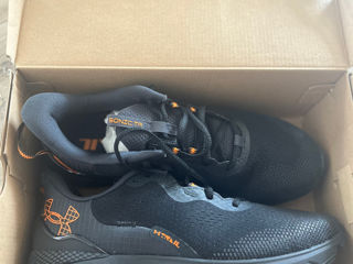 Adidasi Under Armour foto 1
