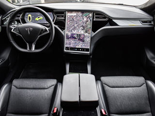 Tesla Model S foto 6