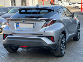 Toyota C-HR foto 3