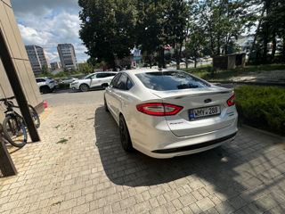 Ford Fusion foto 3