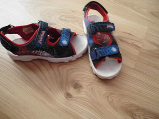 Босоножки, тапочки, кроссовки туфли для мальчика и девочки бу разных размеров в идеальном состоянии foto 5