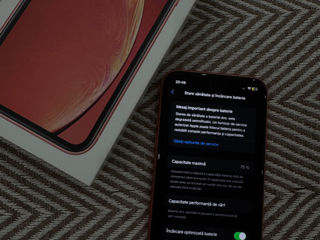 Vând iPhone XR foto 3