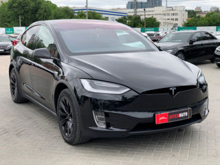 Tesla Model X foto 3