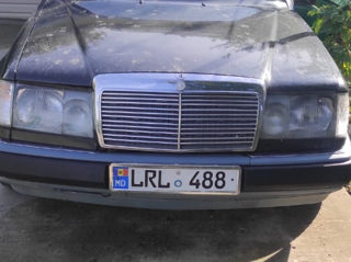 Mercedes Series (W124) foto 2