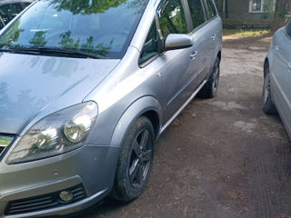 Opel Zafira foto 9