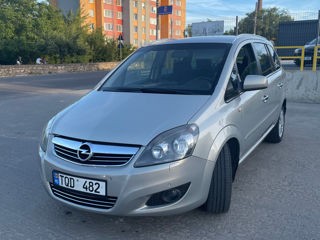 Opel Zafira foto 1