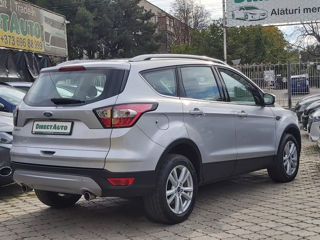 Ford Kuga foto 2