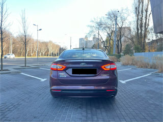 Ford Fusion foto 4