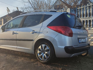 Peugeot 207 foto 2