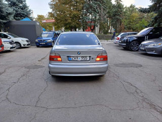 BMW 5 Series foto 5