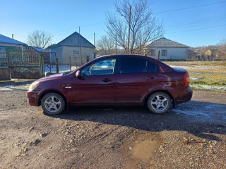 Hyundai Accent foto 8