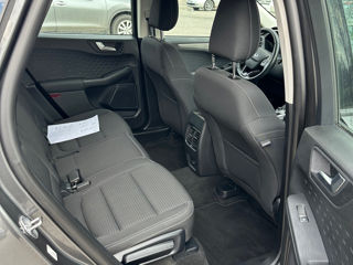 Ford Kuga foto 8