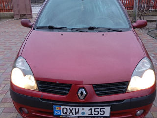 Renault Clio foto 2