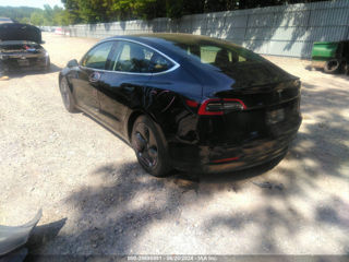 Tesla Model 3 foto 3