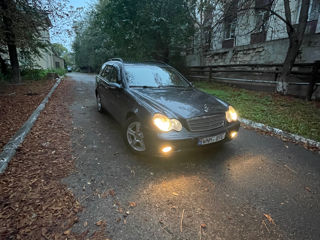 Mercedes C-Class foto 7