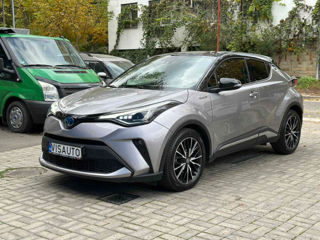 Toyota C-HR foto 2