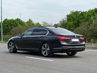 BMW 7 Series foto 3