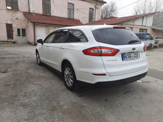 Ford Mondeo foto 7