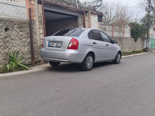 Hyundai Accent foto 3