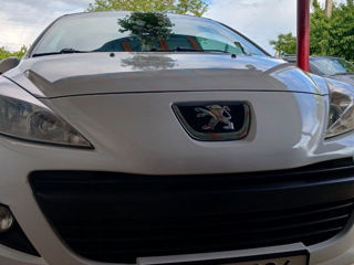 Peugeot 207 foto 3