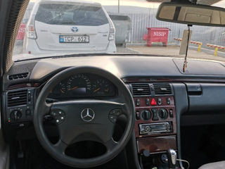 Mercedes E-Class foto 5