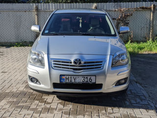 Toyota Avensis foto 3