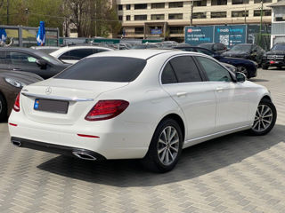 Mercedes E-Class фото 3