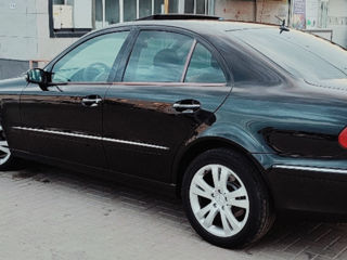 Mercedes E-Class foto 5