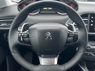 Peugeot 308 foto 12