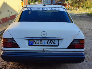 Mercedes Series (W124) foto 6