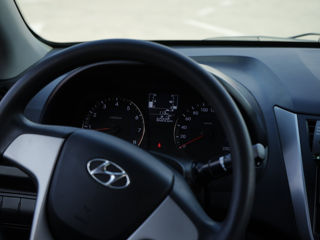 Hyundai Accent foto 8