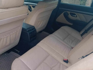 BMW 5 Series foto 5