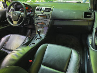 Toyota Avensis foto 7