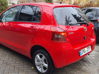 Toyota Yaris foto 2