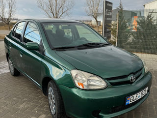 Toyota Yaris foto 2