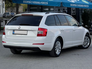 Skoda Octavia foto 3