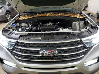 Ford Explorer foto 12