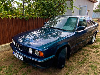 BMW 5 Series foto 4