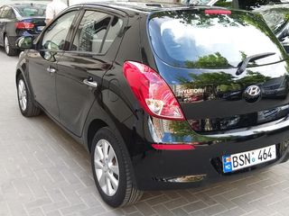 Hyundai i 20 foto 4