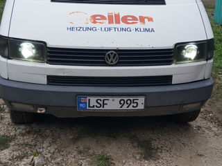 Volkswagen T4 foto 1