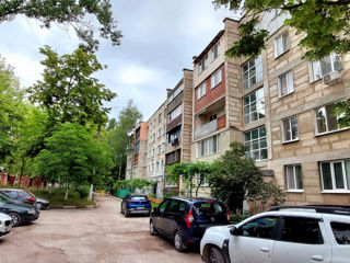 Apartament cu 3 camere, 80 m², BAM, Bălți